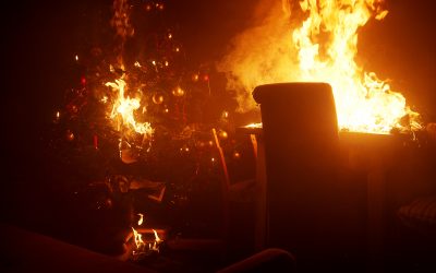 Wie Christbaum, Adventskranz und Feuerwerksrakete zur Gefahr werden